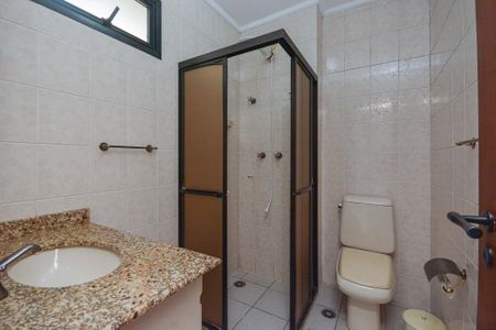 Casa à venda com 195m², 4 quartos e 4 vagas Casa à venda com 195m², 4 quartos e 4 vagasBanheiro 2