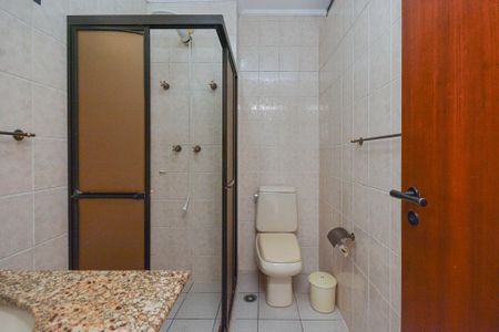 Casa à venda com 195m², 4 quartos e 4 vagas Casa à venda com 195m², 4 quartos e 4 vagasBanheiro 2