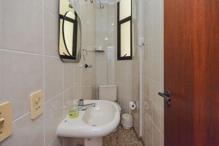 Casa à venda com 195m², 4 quartos e 4 vagas Casa à venda com 195m², 4 quartos e 4 vagaslavabo 2