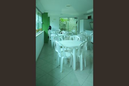 Apartamento para alugar com 80m², 2 quartos e 1 vagaÁrea comum - Salão de festas