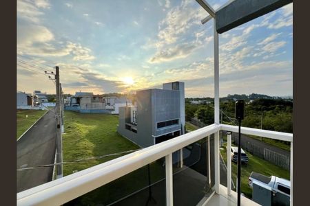 Casa de condomínio para alugar com 300m², 3 quartos e 2 vagasVaranda