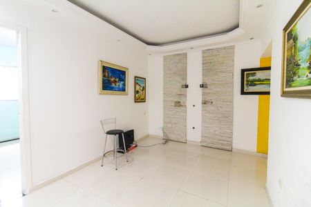 Sala de casa à venda com 3 quartos, 140m² em Vila Carmosina, São Paulo
