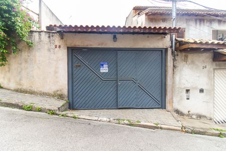 Casa à venda com 140m², 3 quartos e 3 vagas Casa à venda com 140m², 3 quartos e 3 vagasFachada + Placa