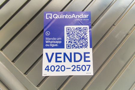 Casa à venda com 140m², 3 quartos e 3 vagas Casa à venda com 140m², 3 quartos e 3 vagasPlaca