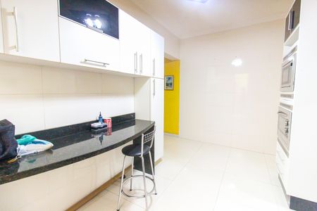 Casa à venda com 140m², 3 quartos e 3 vagas Casa à venda com 140m², 3 quartos e 3 vagasCozinha