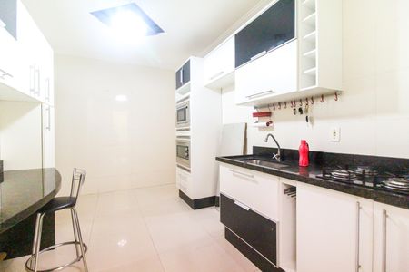 Casa à venda com 140m², 3 quartos e 3 vagas Casa à venda com 140m², 3 quartos e 3 vagasCozinha