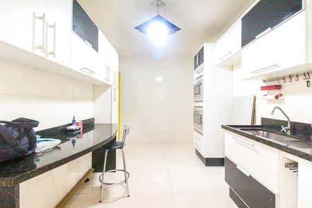 Casa à venda com 140m², 3 quartos e 3 vagas Casa à venda com 140m², 3 quartos e 3 vagasCozinha