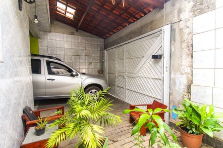 Casa à venda com 140m², 3 quartos e 3 vagas Casa à venda com 140m², 3 quartos e 3 vagasQuintal/Garagem