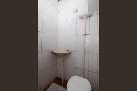 Banheiro de casa para alugar com 1 quarto, 50m² em Vila Sao Rafael, Guarulhos