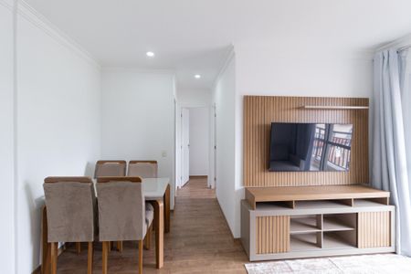 Sala de apartamento para alugar com 2 quartos, 60m² em Jardim das Belezas, Carapicuíba