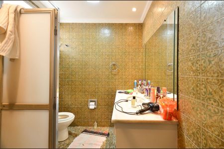 Casa à venda com 350m², 4 quartos e 4 vagasBanheiro Suíte