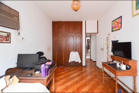 Casa à venda com 350m², 4 quartos e 4 vagasQuarto 1