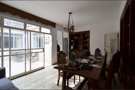 Casa à venda com 350m², 4 quartos e 4 vagasSala de Jantar