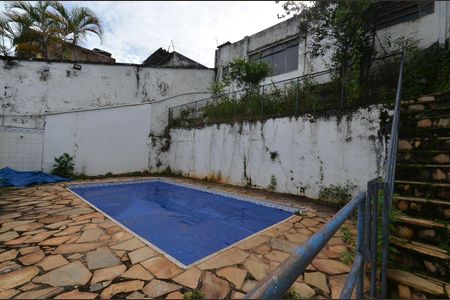 Casa à venda com 350m², 4 quartos e 4 vagasÁrea Externa