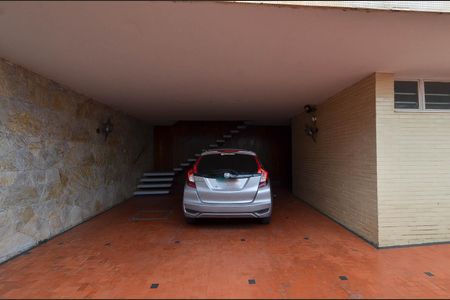 Casa à venda com 350m², 4 quartos e 4 vagasGaragem