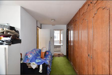 Casa à venda com 350m², 4 quartos e 4 vagasCloset Suíte