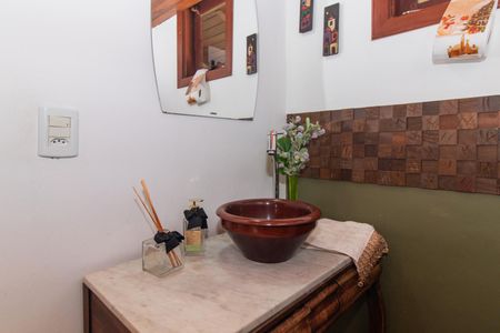 Lavabo de casa à venda com 3 quartos, 208m² em Teresópolis, Porto Alegre