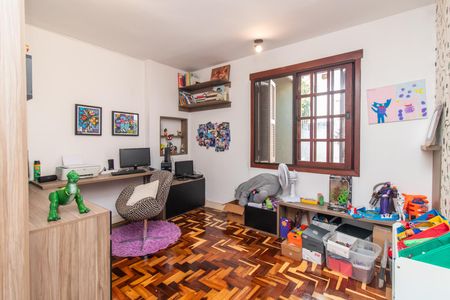 Casa à venda com 208m², 3 quartos e 3 vagasEscritório