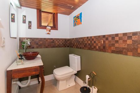 Casa à venda com 208m², 3 quartos e 3 vagasLavabo