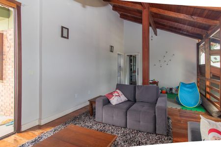 Casa à venda com 208m², 3 quartos e 3 vagasSala 2
