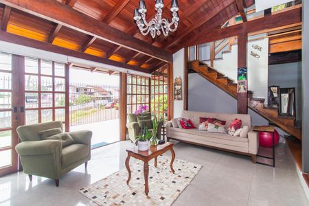 Sala de casa à venda com 3 quartos, 208m² em Teresópolis, Porto Alegre