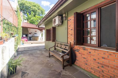 Casa à venda com 208m², 3 quartos e 3 vagasQuintal