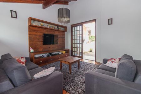 Casa à venda com 208m², 3 quartos e 3 vagasSala 2