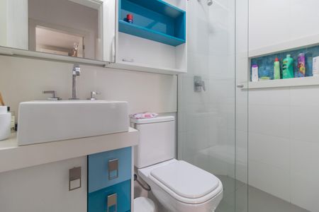 Casa à venda com 208m², 3 quartos e 3 vagasBanheiro Social