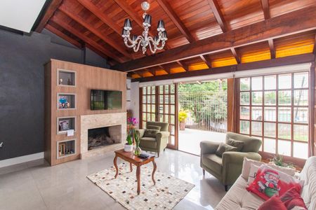 Sala de casa à venda com 3 quartos, 208m² em Teresópolis, Porto Alegre