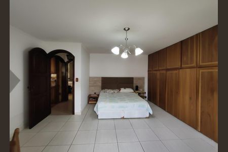 Casa para alugar com 350m², 2 quartos e 2 vagasQuarto 2