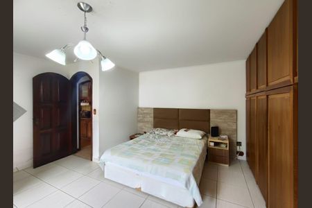 Casa para alugar com 350m², 2 quartos e 2 vagasQuarto 2