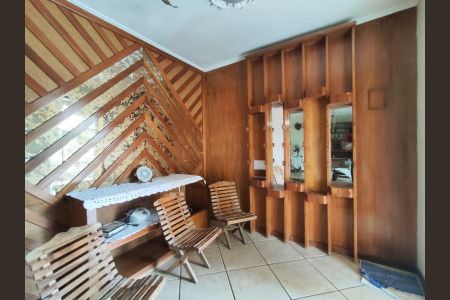 Casa para alugar com 350m², 2 quartos e 2 vagasÁrea Externa 