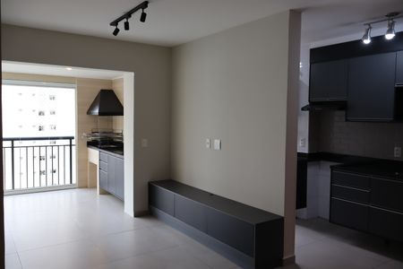 Sala  de apartamento para alugar com 2 quartos, 68m² em Jardim Flor da Montanha, Guarulhos
