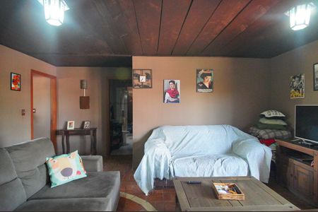 Casa à venda com 300m², 5 quartos e 2 vagasSala