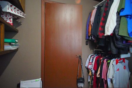 Casa à venda com 300m², 5 quartos e 2 vagasQuarto 1