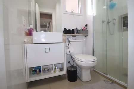 Apartamento à venda com 74m², 1 quarto e 2 vagasBanheiro Quarto 1 suíte