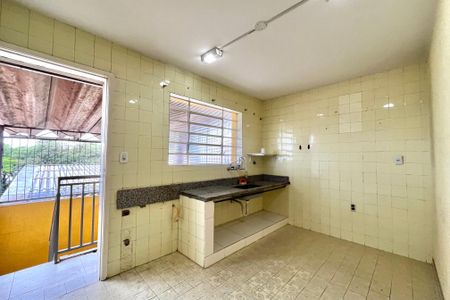 Casa para alugar com 290m², 3 quartos e 2 vagas Casa para alugar com 290m², 3 quartos e 2 vagasCozinha