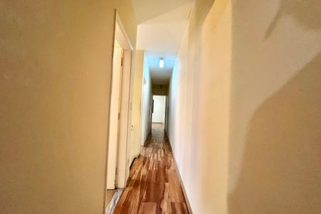 Casa para alugar com 290m², 3 quartos e 2 vagas Casa para alugar com 290m², 3 quartos e 2 vagasCorredor