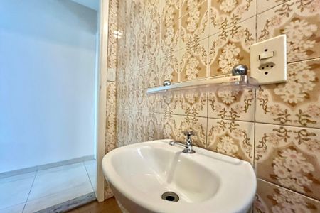 Lavabo de casa para alugar com 4 quartos, 350m² em Jabaquara, São Paulo