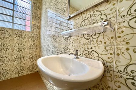 Casa para alugar com 290m², 3 quartos e 2 vagas Casa para alugar com 290m², 3 quartos e 2 vagasBanheiro