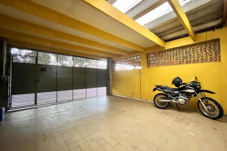 Casa para alugar com 290m², 3 quartos e 2 vagas Casa para alugar com 290m², 3 quartos e 2 vagasGaragem