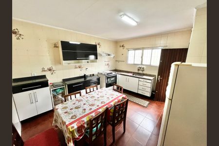 Casa à venda com 365m², 7 quartos e 2 vagasCozinha 2