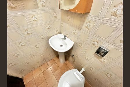 Casa à venda com 365m², 7 quartos e 2 vagasBanheiro de serviço