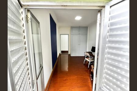 Casa à venda com 365m², 7 quartos e 2 vagasQuarto 3 Varanda
