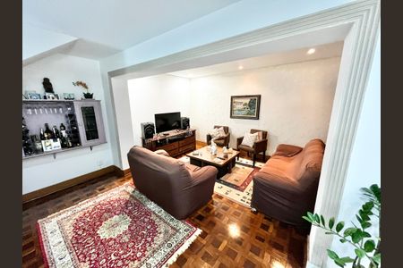 Casa à venda com 365m², 7 quartos e 2 vagasSala