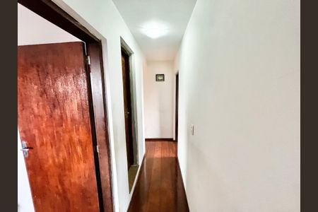 Casa à venda com 365m², 7 quartos e 2 vagasCorredor