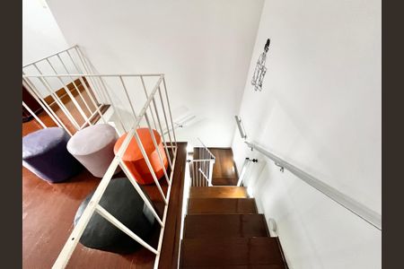 Casa à venda com 365m², 7 quartos e 2 vagasEscada