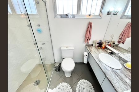 Casa à venda com 365m², 7 quartos e 2 vagasBanheiro da Suíte 4