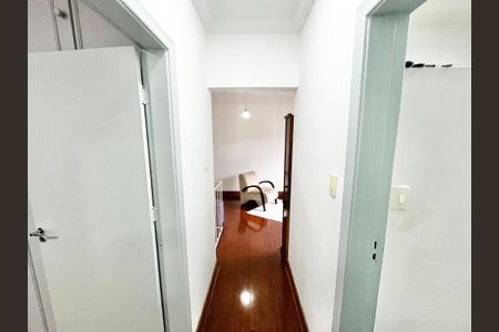 Casa à venda com 365m², 7 quartos e 2 vagasCorredor