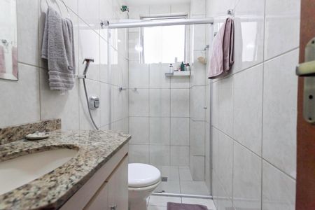 Apartamento à venda com 69m², 2 quartos e 2 vagas Apartamento à venda com 69m², 2 quartos e 2 vagasBanheiro social